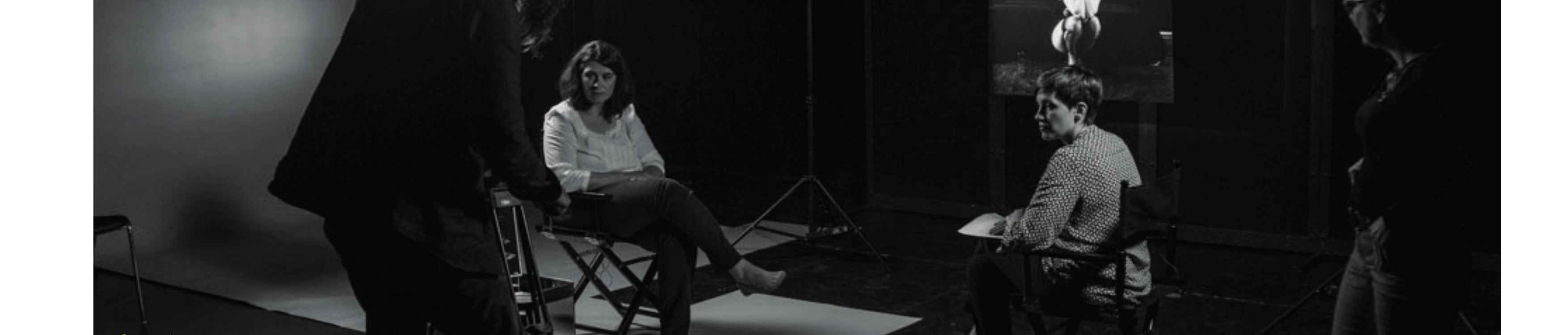 Interview studio de Christelle Montagner, filmée par une équipe